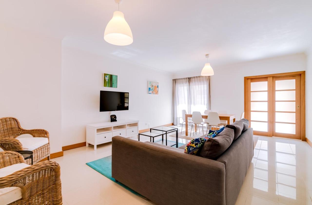 Al- Apartamentos Novos Vista Mar Куартейра Екстериор снимка